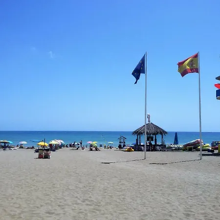 Estudio En Zona Petonal Y Cerca A La Playa Lägenhet