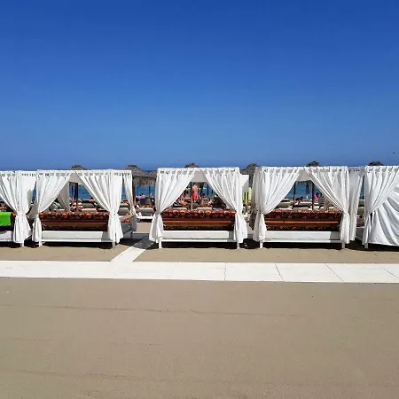 Estudio En Zona Petonal Y Cerca A La Playa Apartment