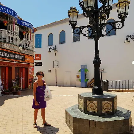 Estudio En Zona Petonal Y Cerca A La Playa Lägenhet